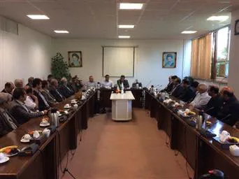 نشست مدیران عامل واحدهای لبنی و گوشتی با معاون غذا و دارو تبریز